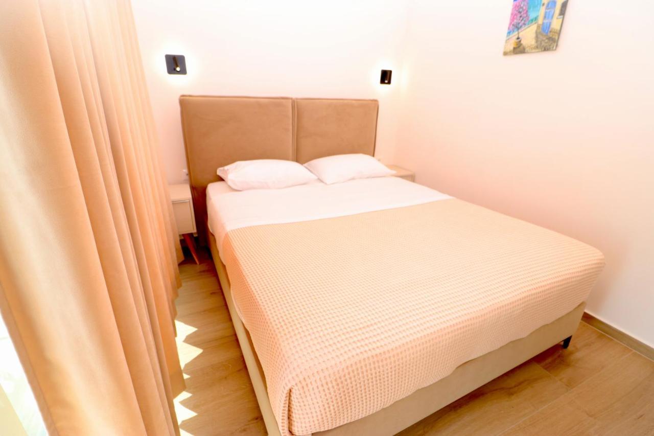 Fegi Rooms Himarë Exterior foto