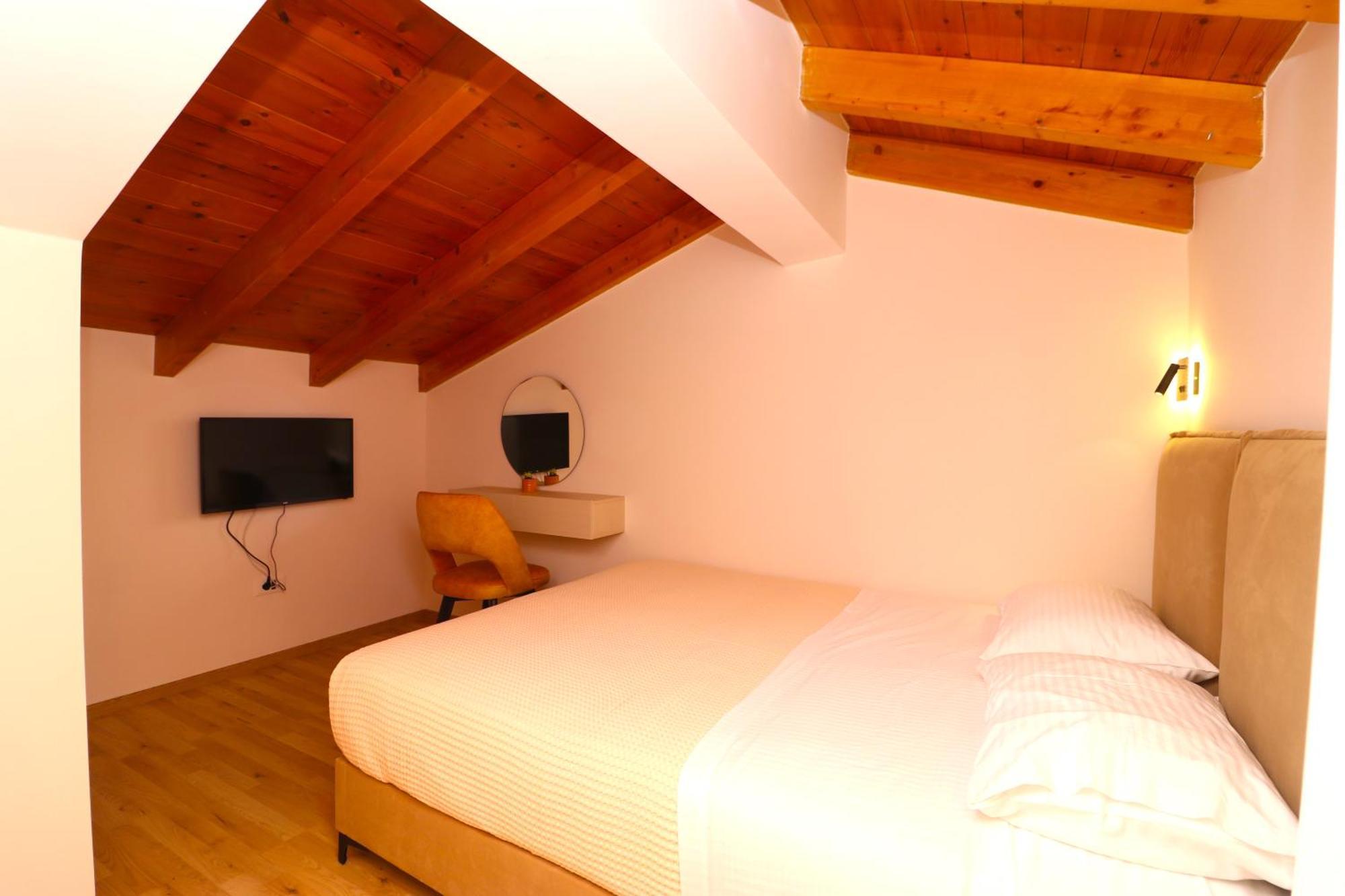 Fegi Rooms Himarë Exterior foto