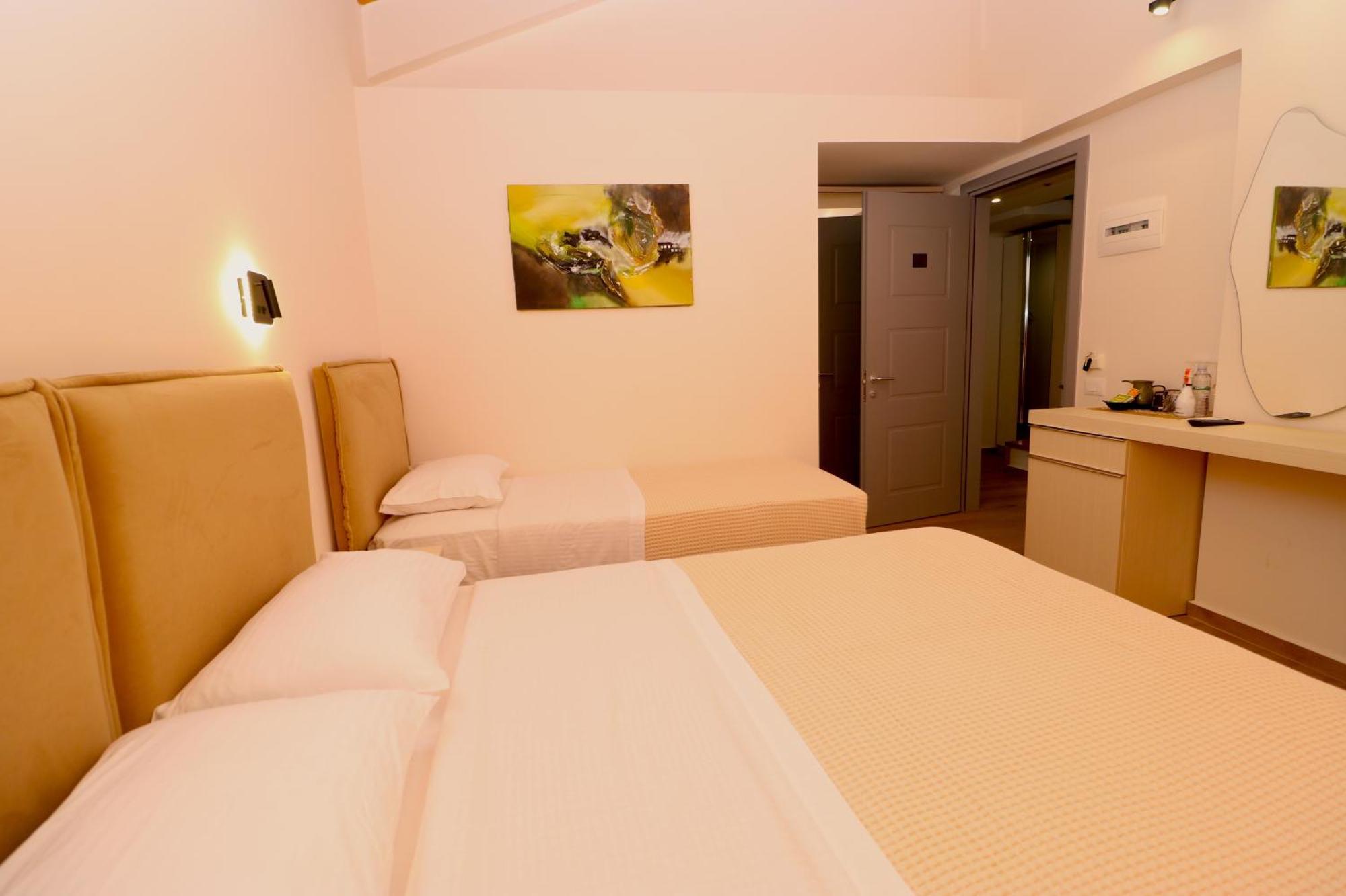 Fegi Rooms Himarë Exterior foto