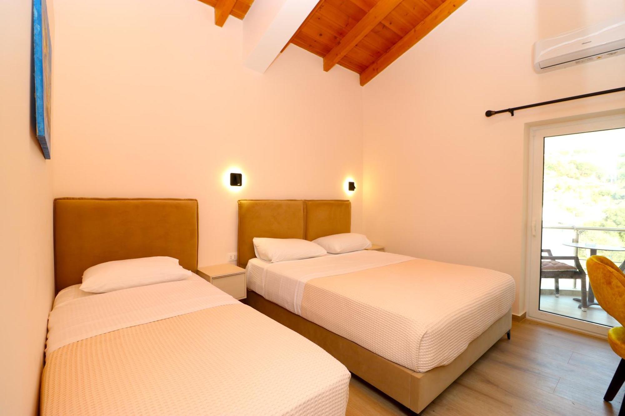 Fegi Rooms Himarë Exterior foto